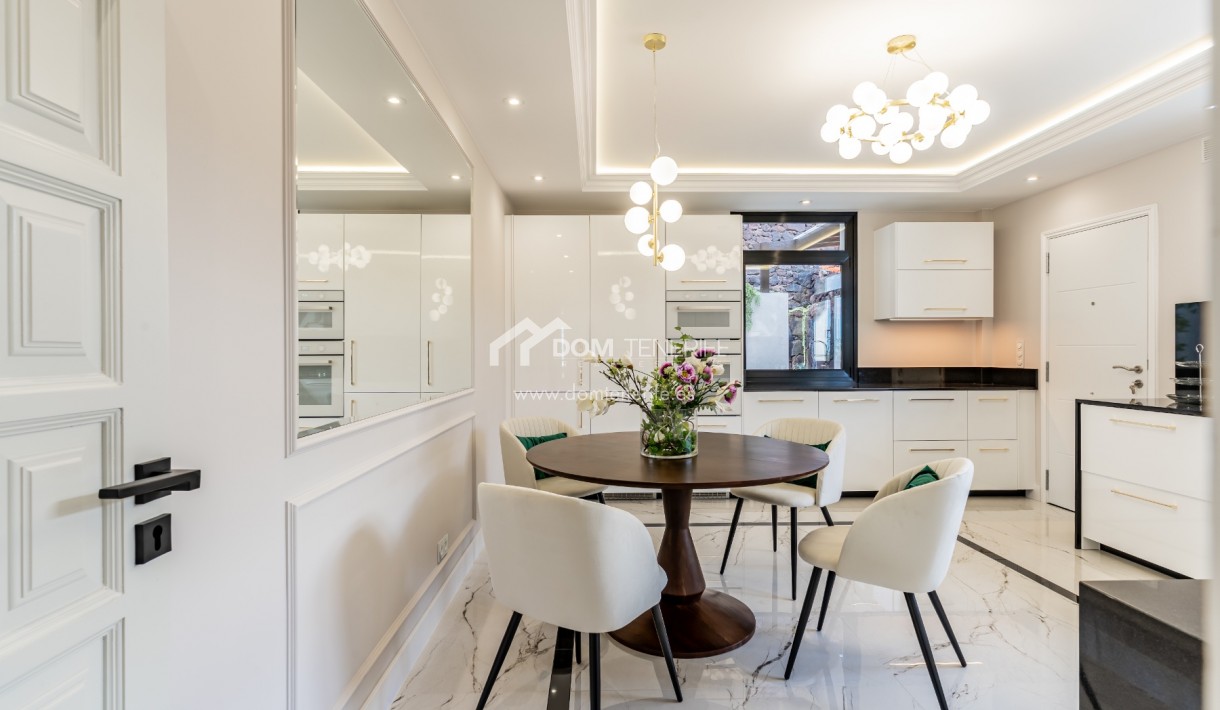 Sale - Villa -
Adeje - San Eugenio Alto