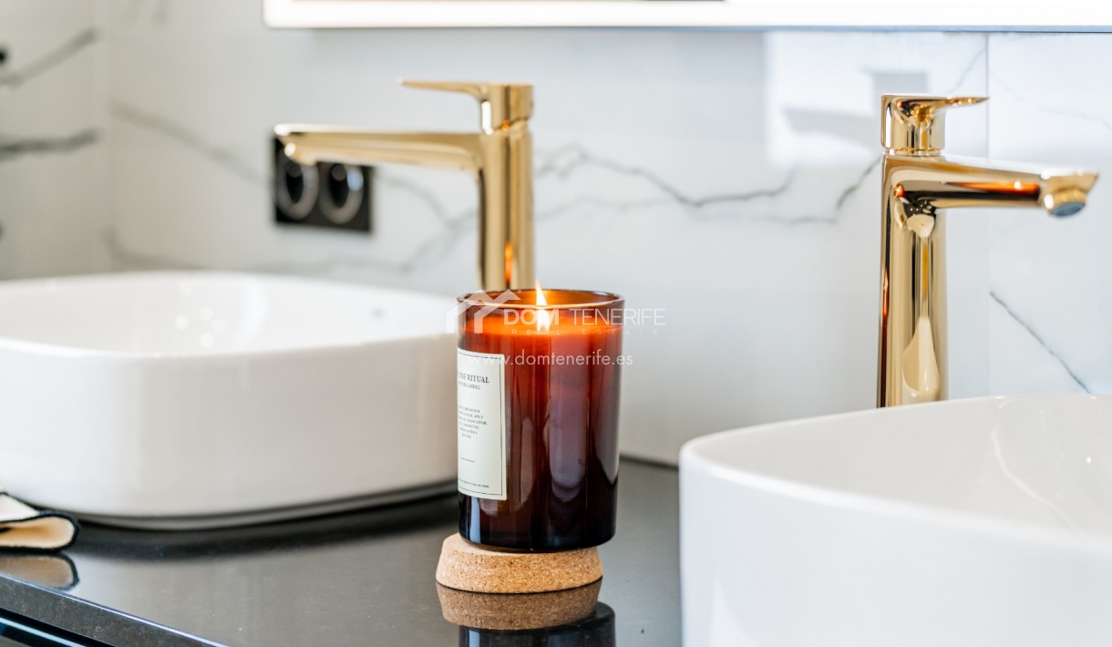 Sale - Villa -
Adeje - San Eugenio Alto