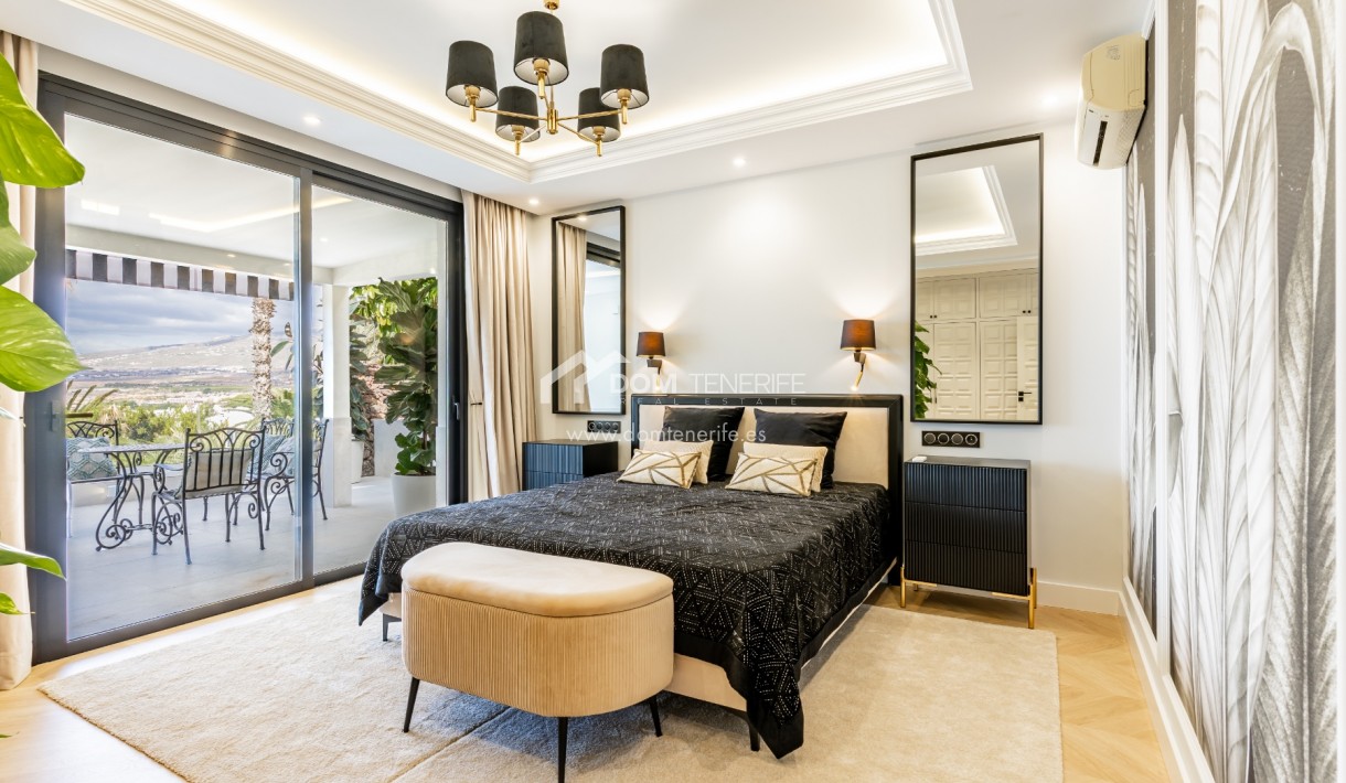 Sale - Villa -
Adeje - San Eugenio Alto