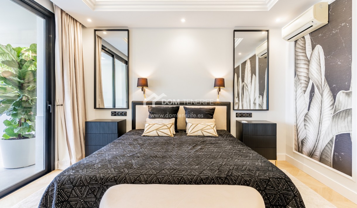 Sale - Villa -
Adeje - San Eugenio Alto