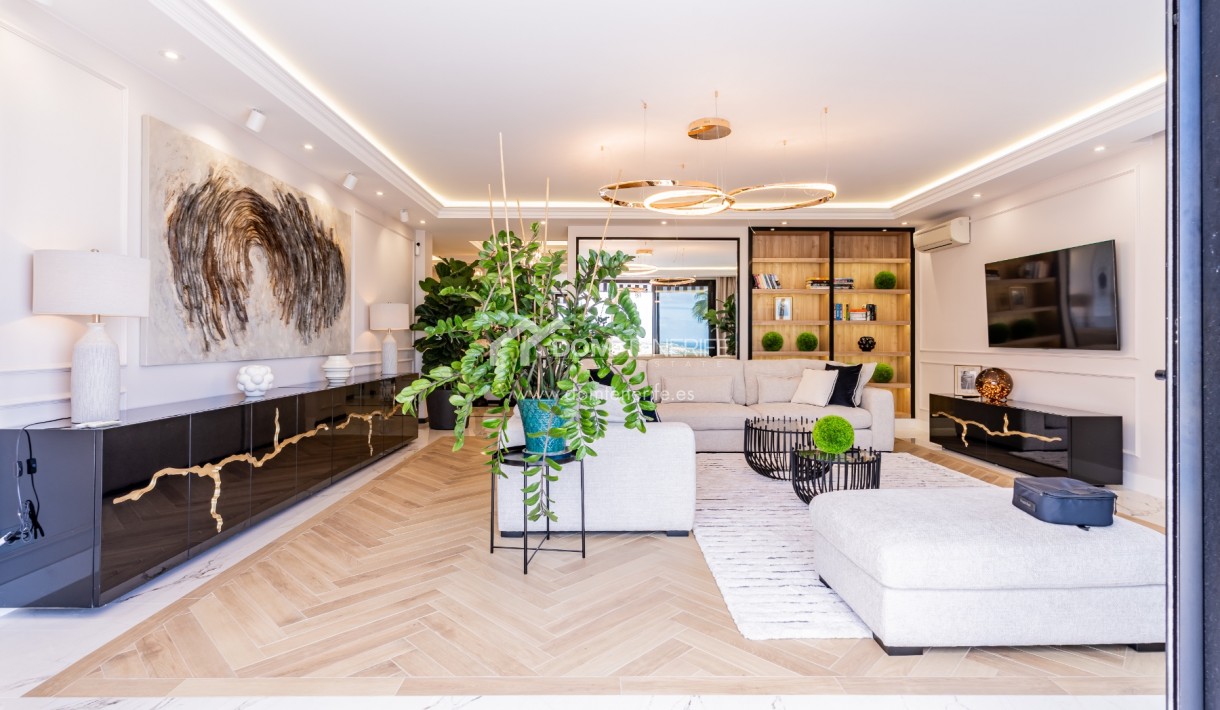 Sale - Villa -
Adeje - San Eugenio Alto