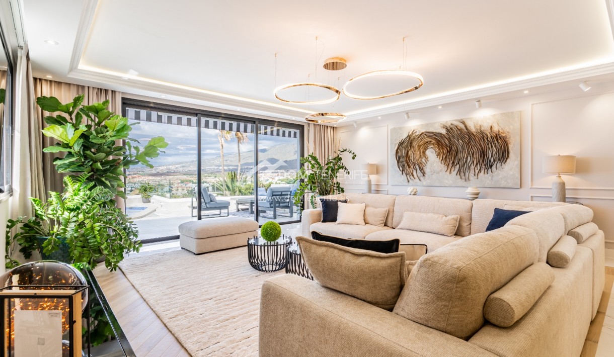 Sale - Villa -
Adeje - San Eugenio Alto