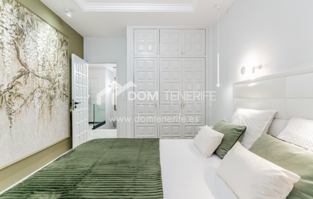 Sale - Villa -
Adeje - San Eugenio Alto