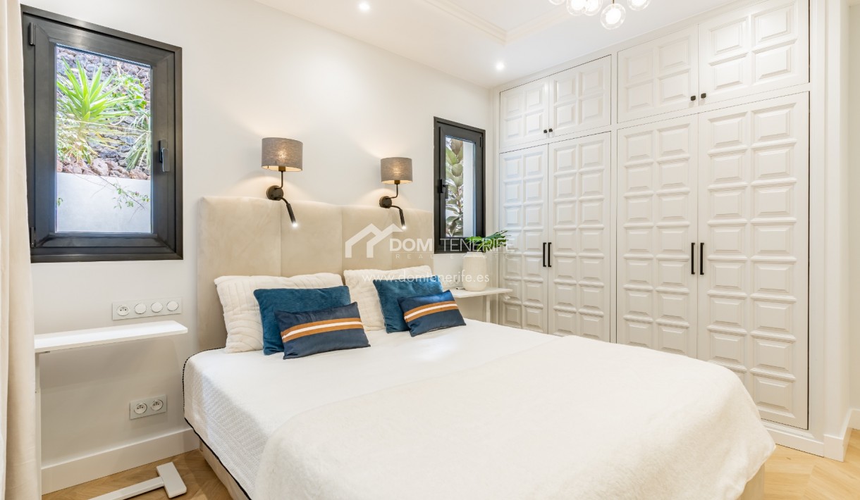 Sale - Villa -
Adeje - San Eugenio Alto