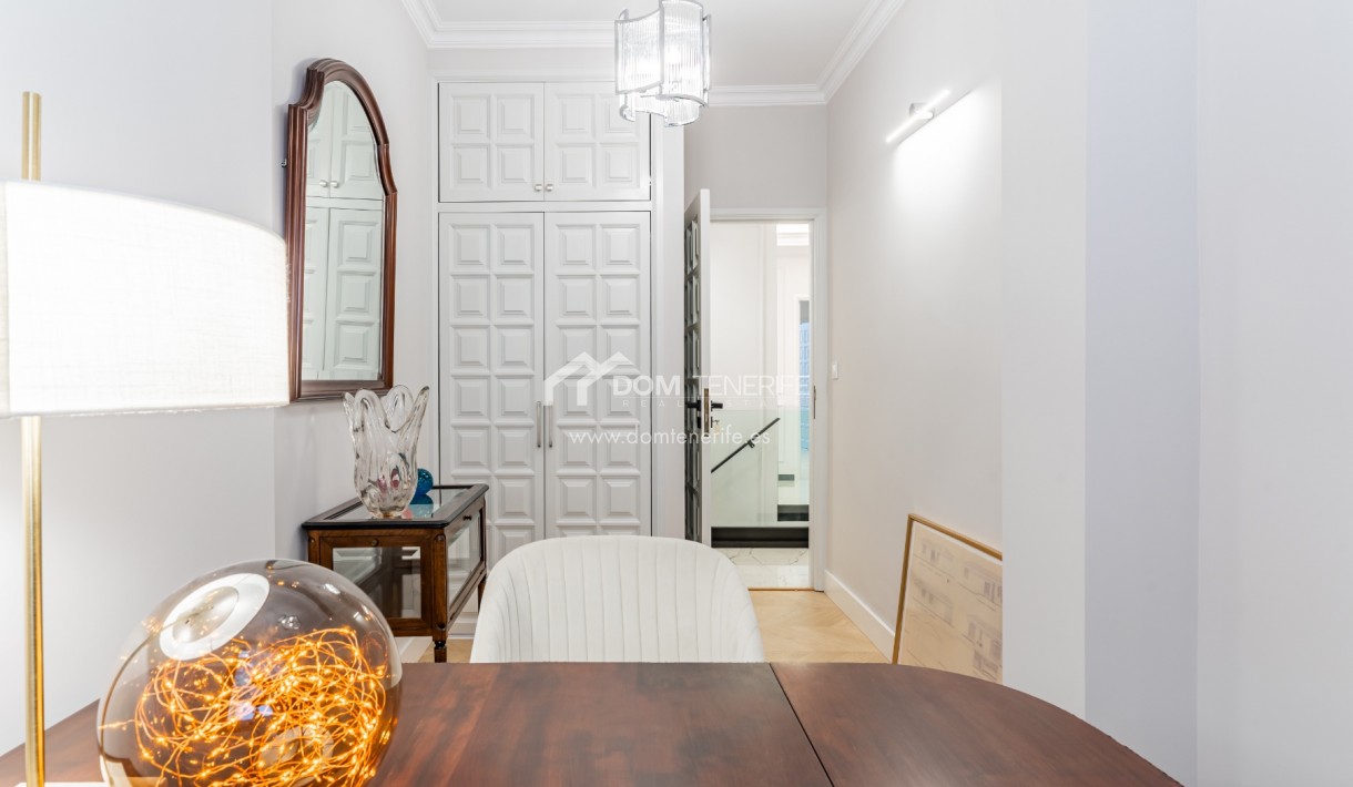 Sale - Villa -
Adeje - San Eugenio Alto