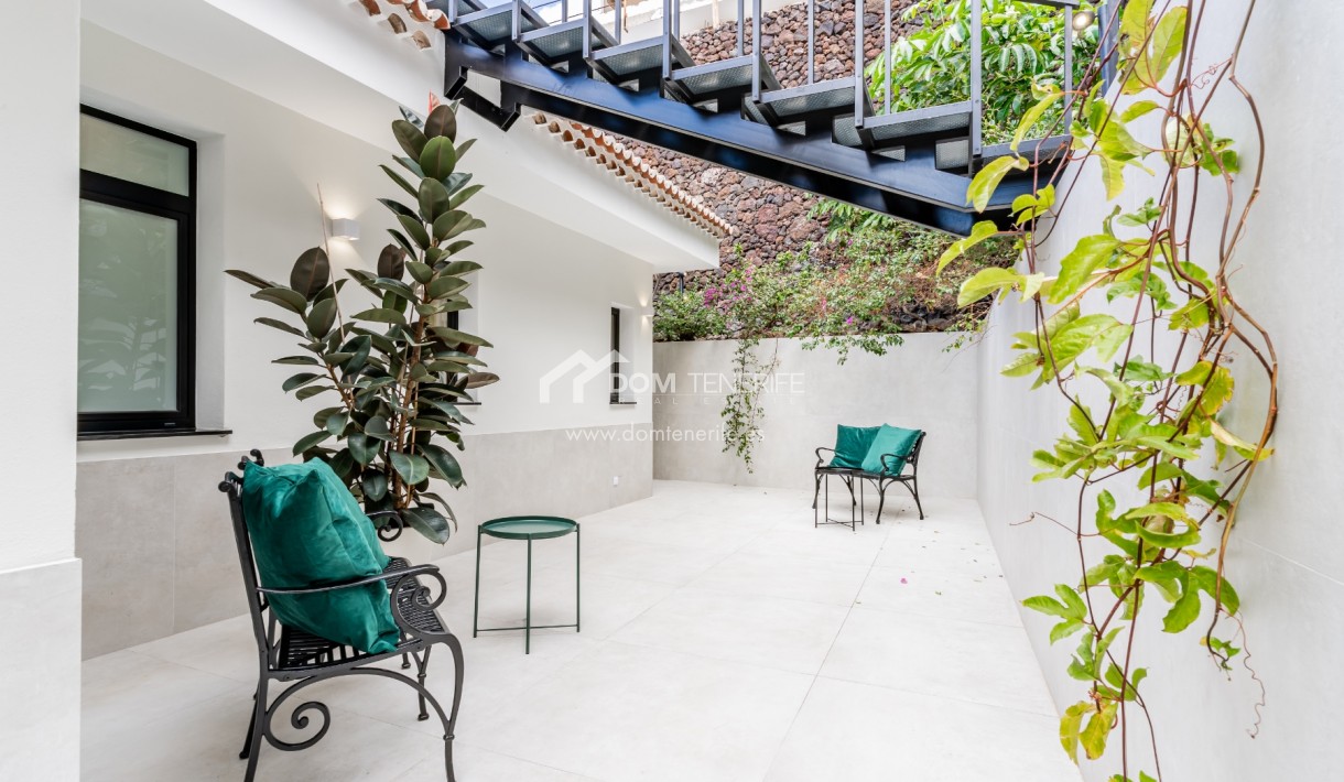 Sale - Villa -
Adeje - San Eugenio Alto