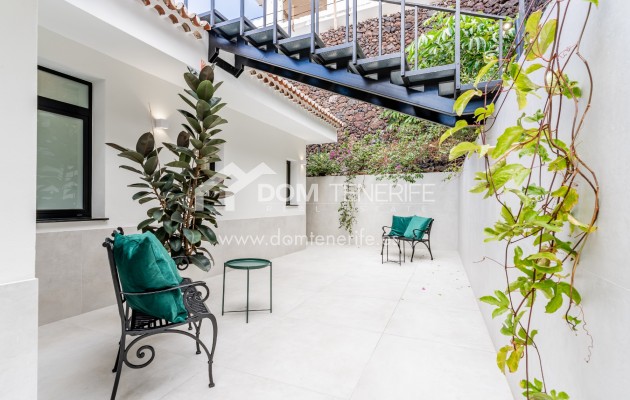 Sale - Villa -
Adeje - San Eugenio Alto