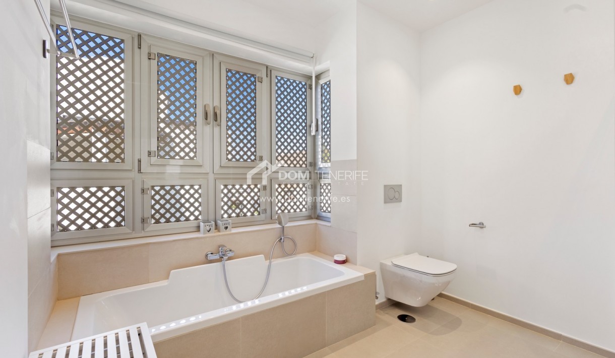 Sale - Penthouse -
Arona - Palm Mar