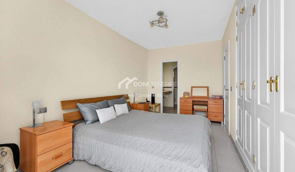 Revente - Maison de ville -
Adeje - Torviscas Alto