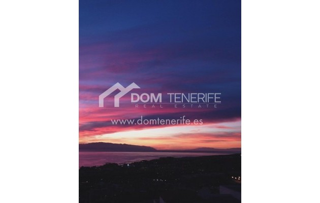 Revente - Maison de ville -
Adeje - Torviscas Alto