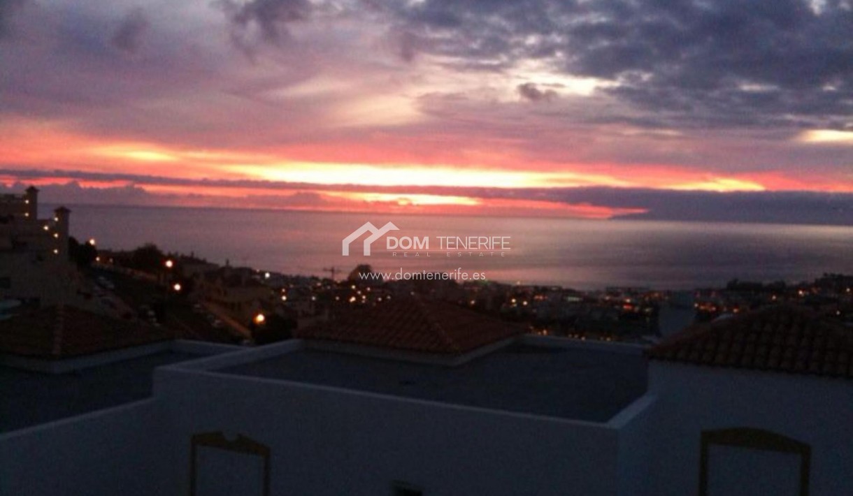 Revente - Maison de ville -
Adeje - Torviscas Alto