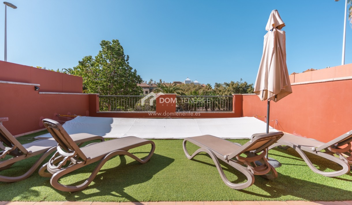 Wiederverkauf - Stadthaus -
Adeje - El Duque