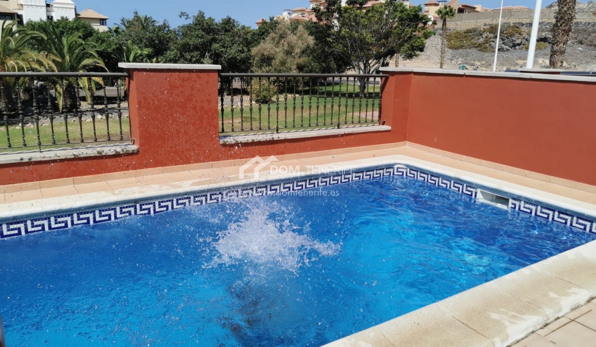 Wiederverkauf - Stadthaus -
Adeje - El Duque