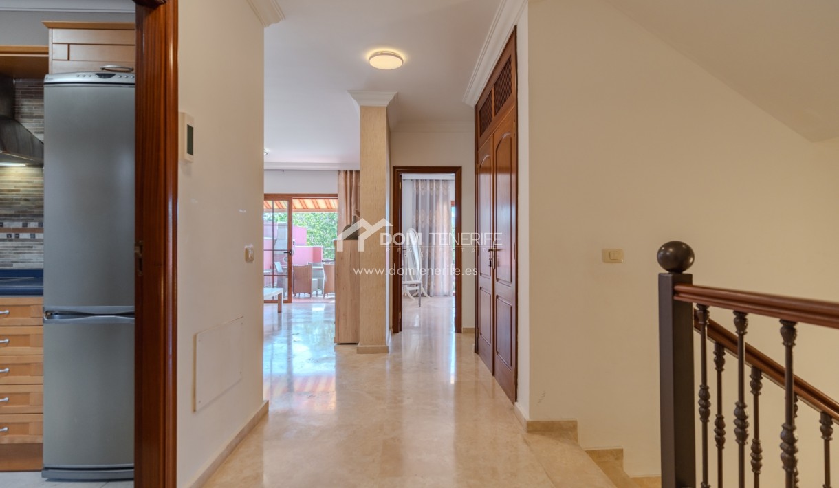 Wiederverkauf - Stadthaus -
Adeje - El Duque