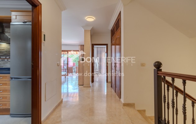 Wiederverkauf - Stadthaus -
Adeje - El Duque