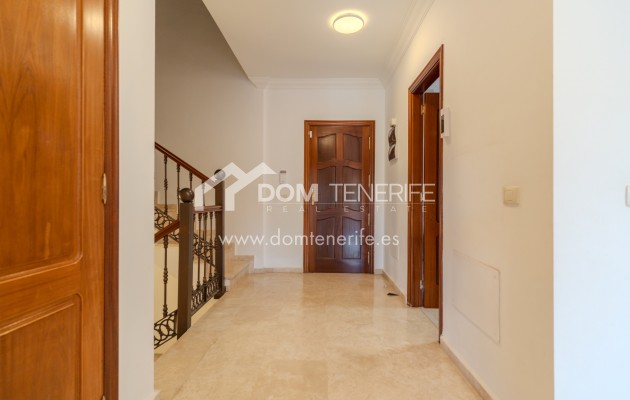 Wiederverkauf - Stadthaus -
Adeje - El Duque