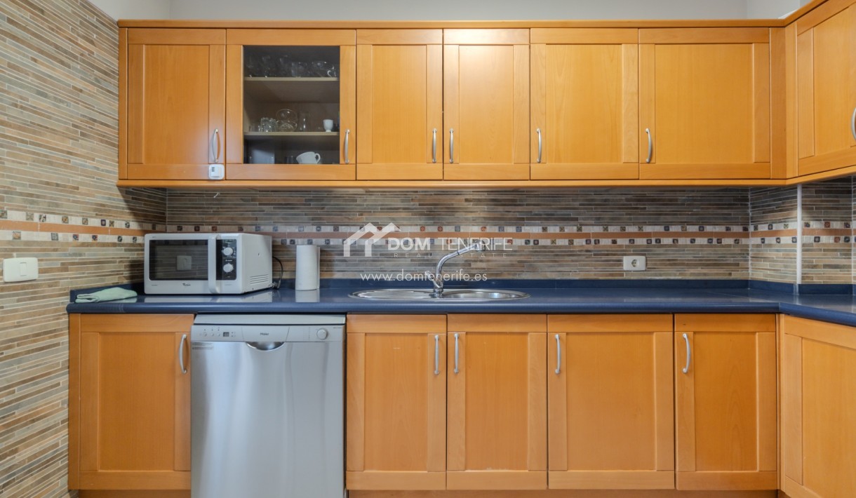 Wiederverkauf - Stadthaus -
Adeje - El Duque