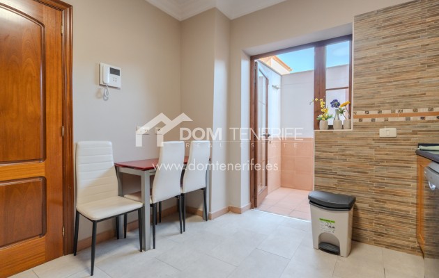 Wiederverkauf - Stadthaus -
Adeje - El Duque