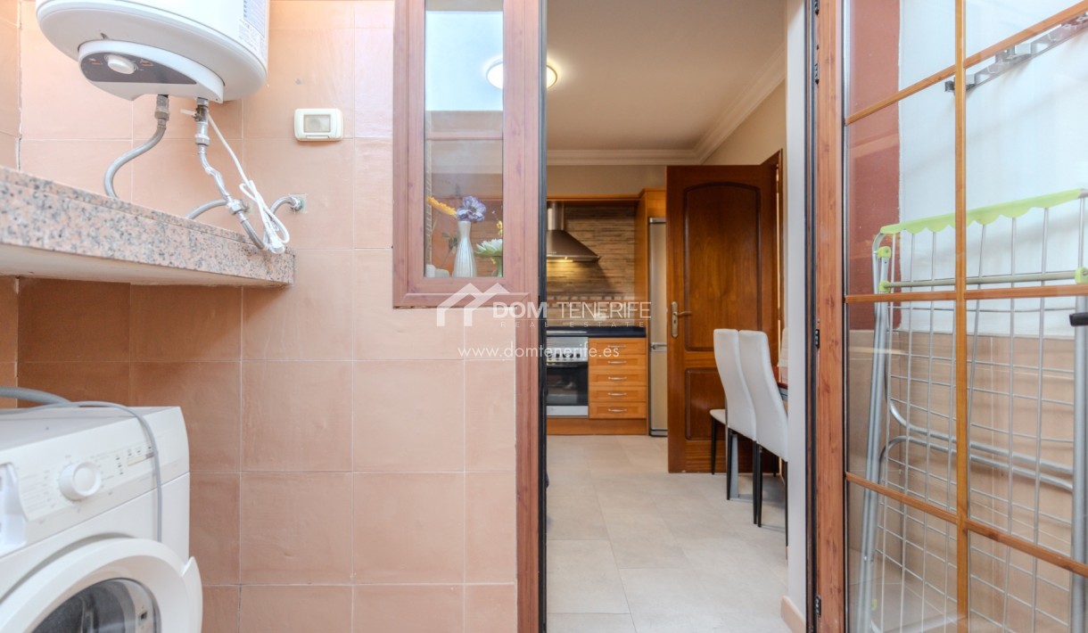 Wiederverkauf - Stadthaus -
Adeje - El Duque