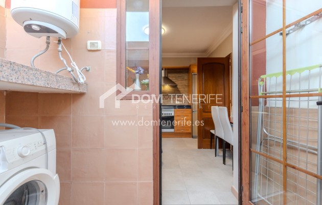 Wiederverkauf - Stadthaus -
Adeje - El Duque