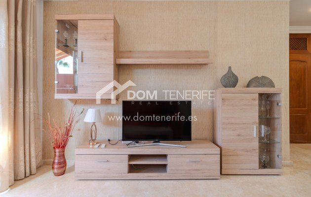 Wiederverkauf - Stadthaus -
Adeje - El Duque