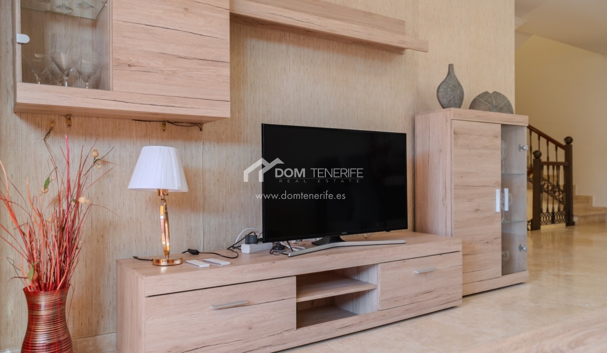 Wiederverkauf - Stadthaus -
Adeje - El Duque