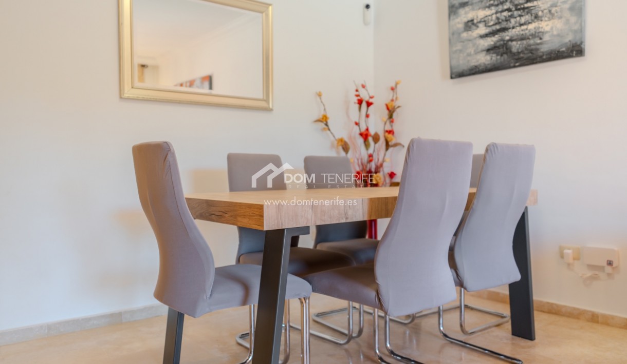 Wiederverkauf - Stadthaus -
Adeje - El Duque