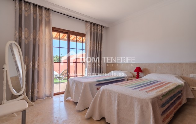 Wiederverkauf - Stadthaus -
Adeje - El Duque