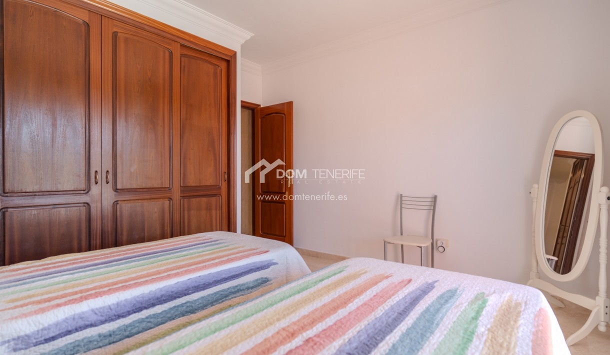 Wiederverkauf - Stadthaus -
Adeje - El Duque