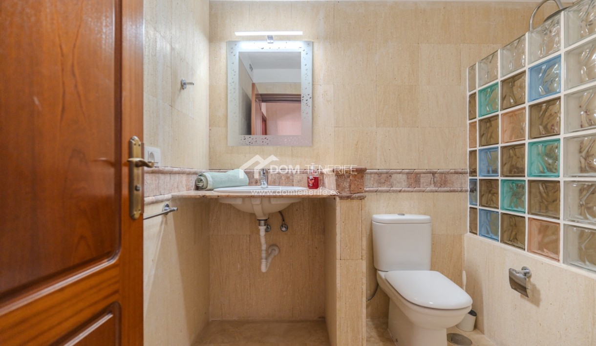 Wiederverkauf - Stadthaus -
Adeje - El Duque