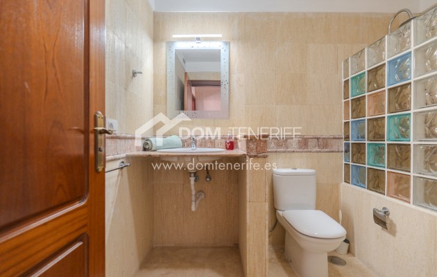 Wiederverkauf - Stadthaus -
Adeje - El Duque