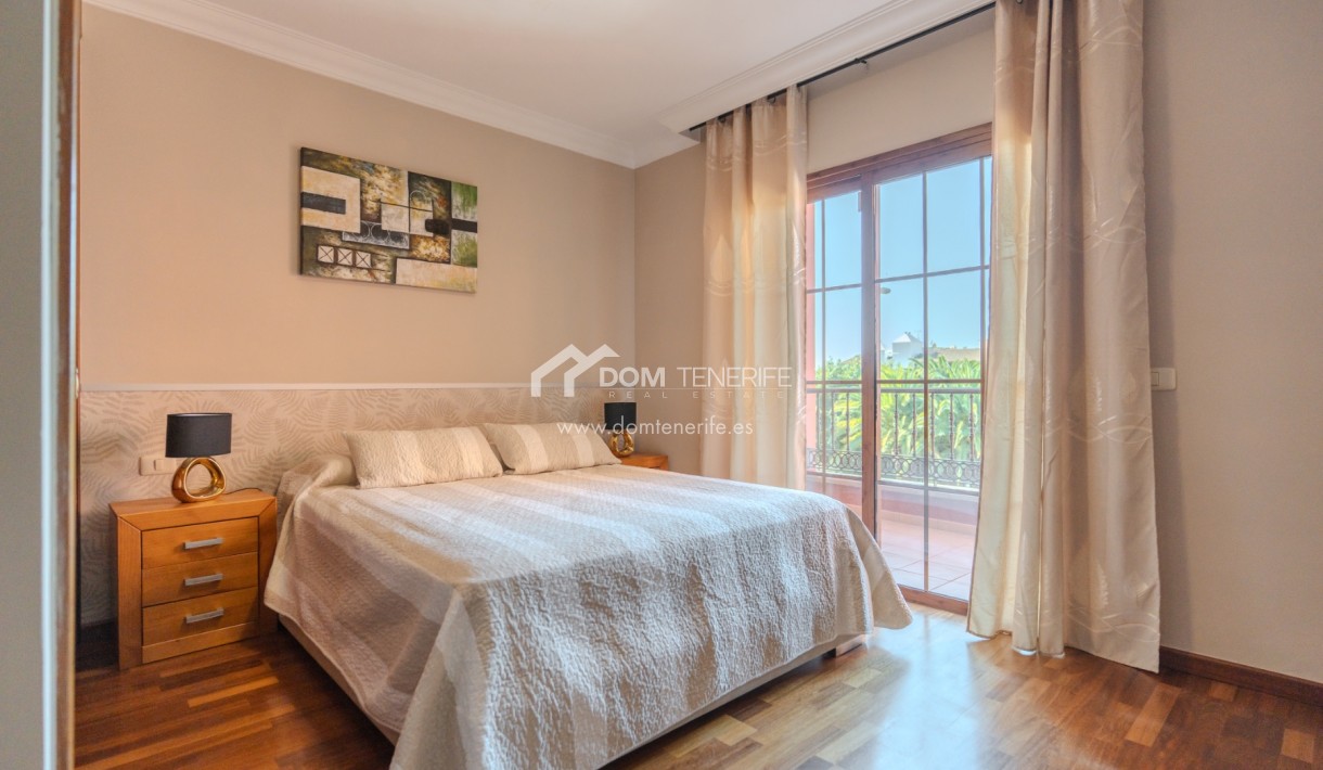 Wiederverkauf - Stadthaus -
Adeje - El Duque