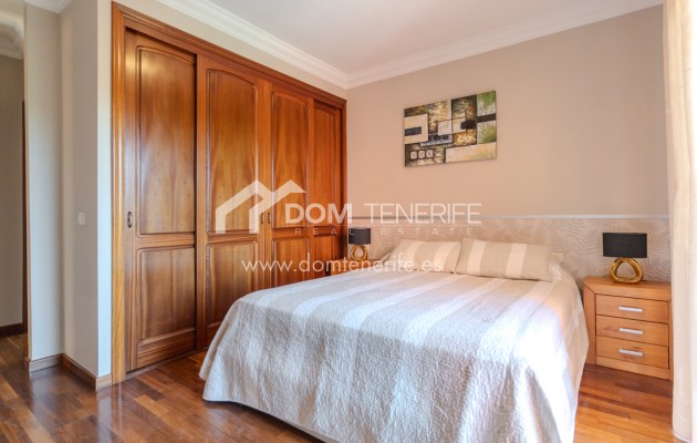 Wiederverkauf - Stadthaus -
Adeje - El Duque