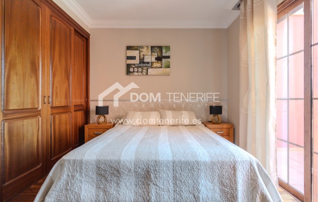 Wiederverkauf - Stadthaus -
Adeje - El Duque