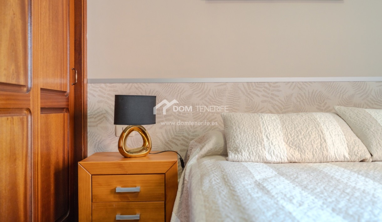 Wiederverkauf - Stadthaus -
Adeje - El Duque