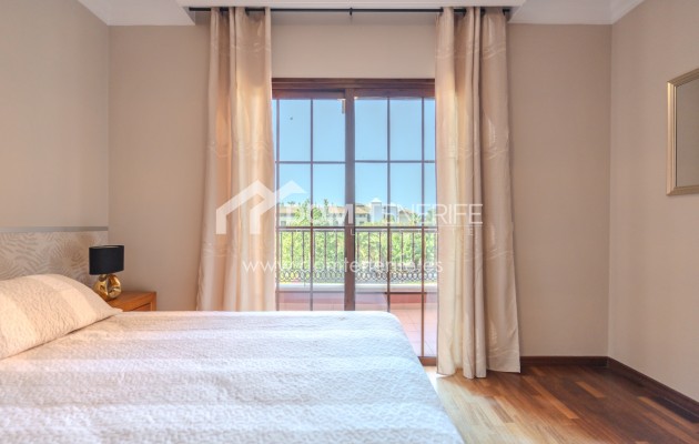 Wiederverkauf - Stadthaus -
Adeje - El Duque