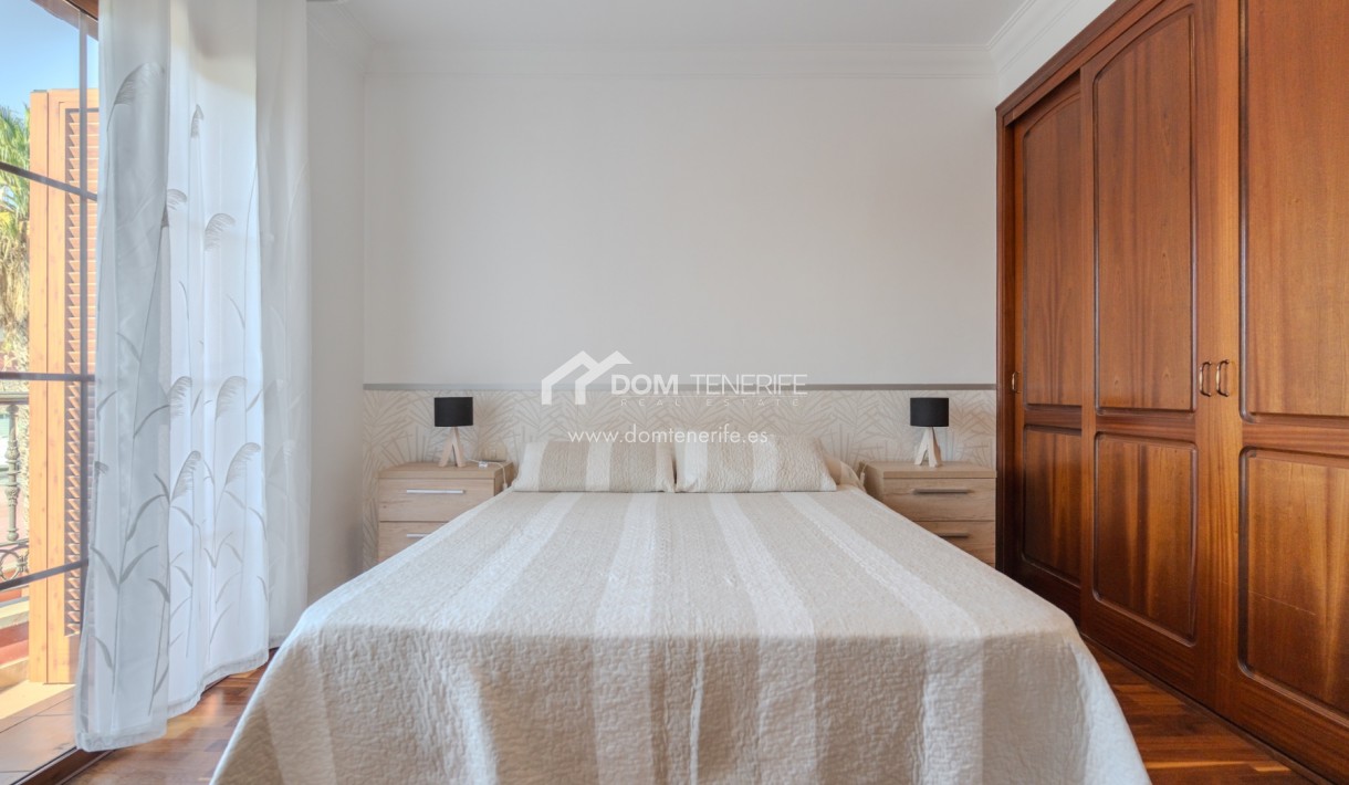 Wiederverkauf - Stadthaus -
Adeje - El Duque