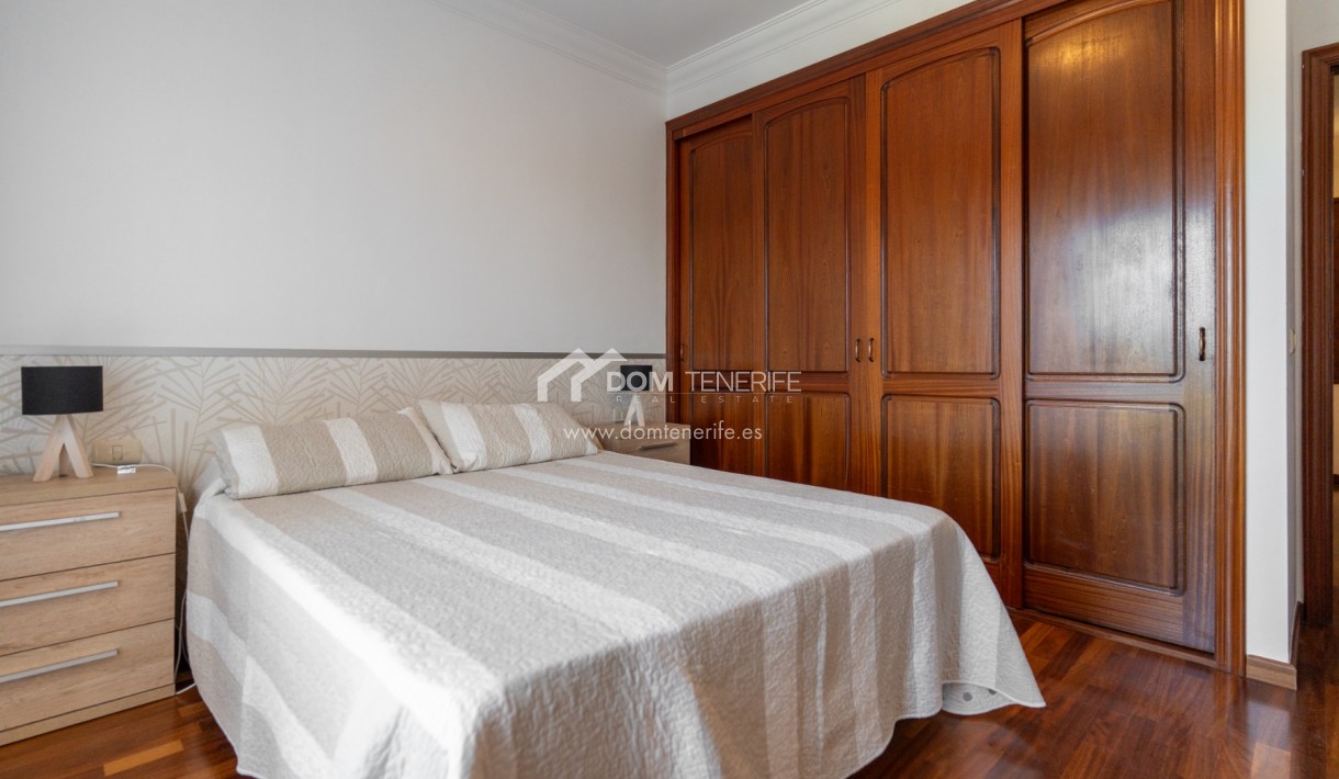 Wiederverkauf - Stadthaus -
Adeje - El Duque