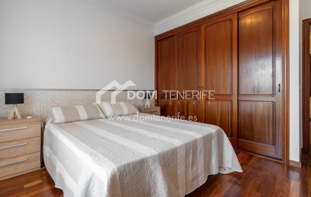 Wiederverkauf - Stadthaus -
Adeje - El Duque