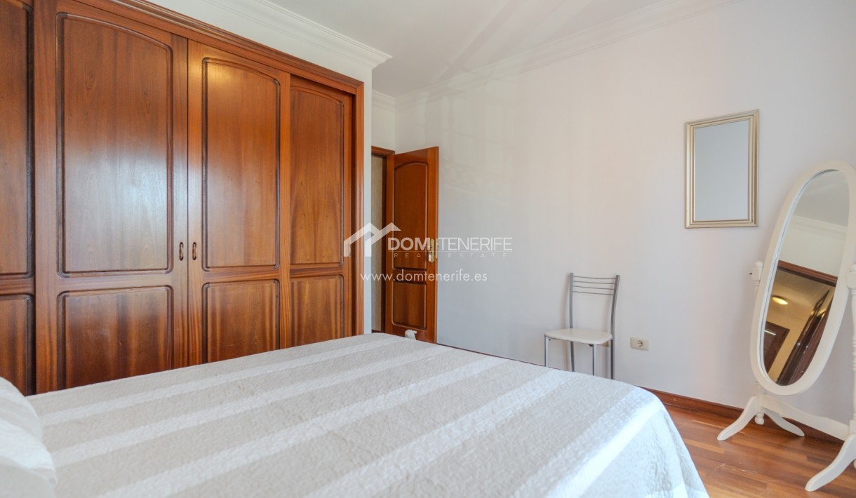 Wiederverkauf - Stadthaus -
Adeje - El Duque