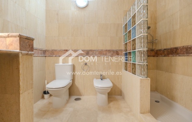 Wiederverkauf - Stadthaus -
Adeje - El Duque