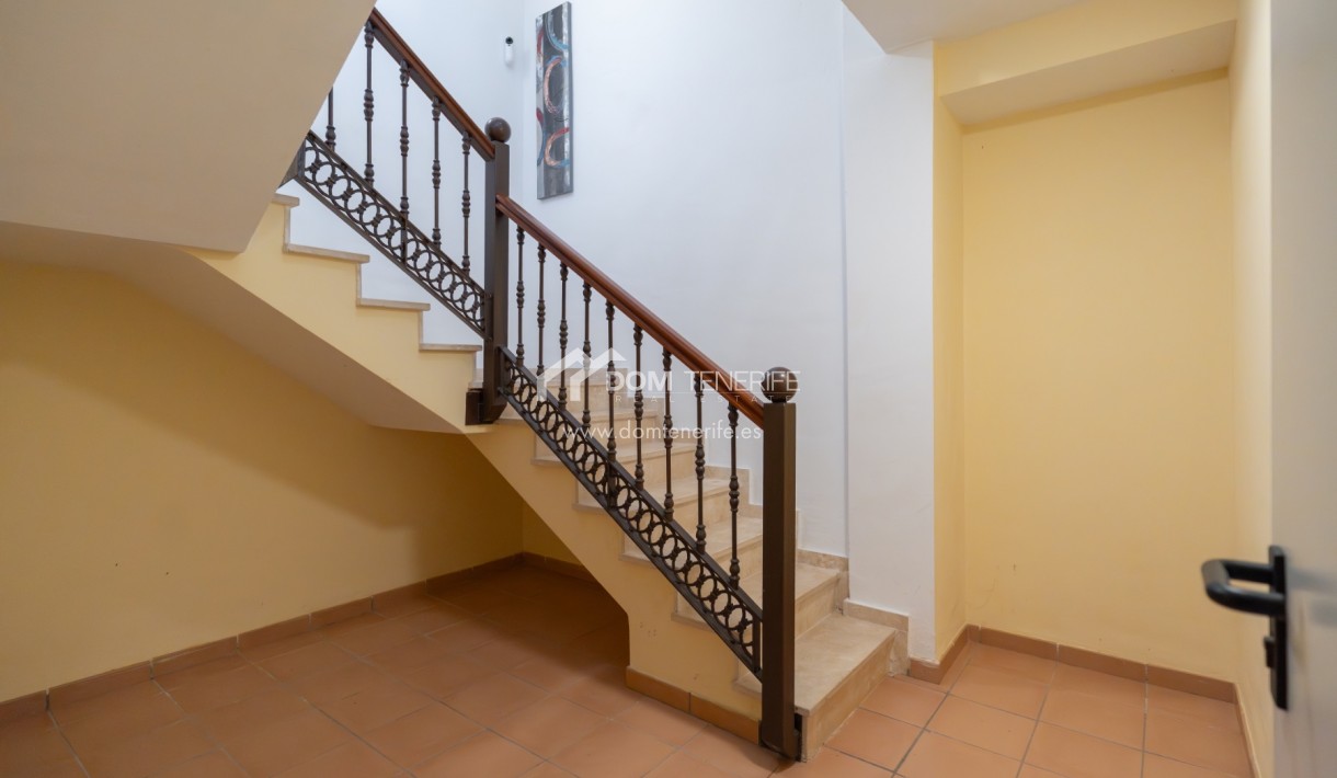 Wiederverkauf - Stadthaus -
Adeje - El Duque