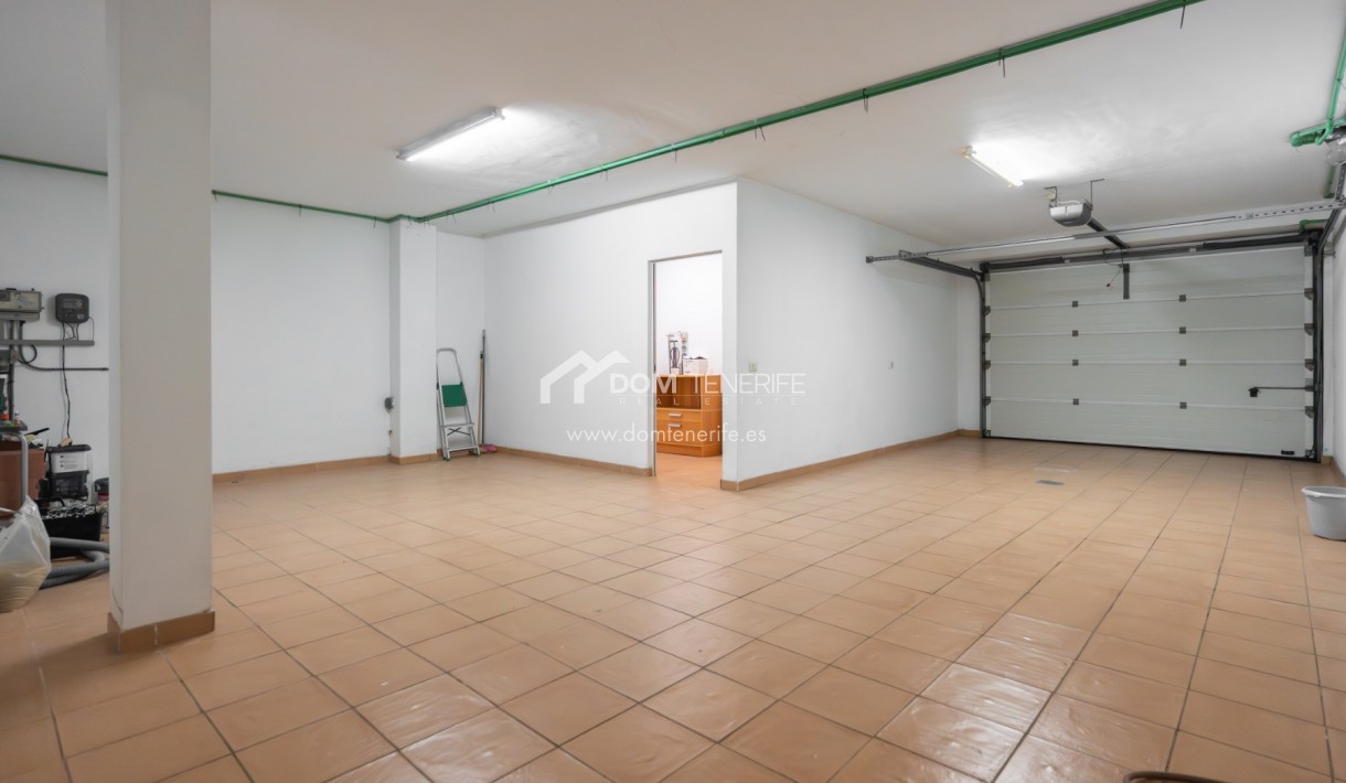 Wiederverkauf - Stadthaus -
Adeje - El Duque