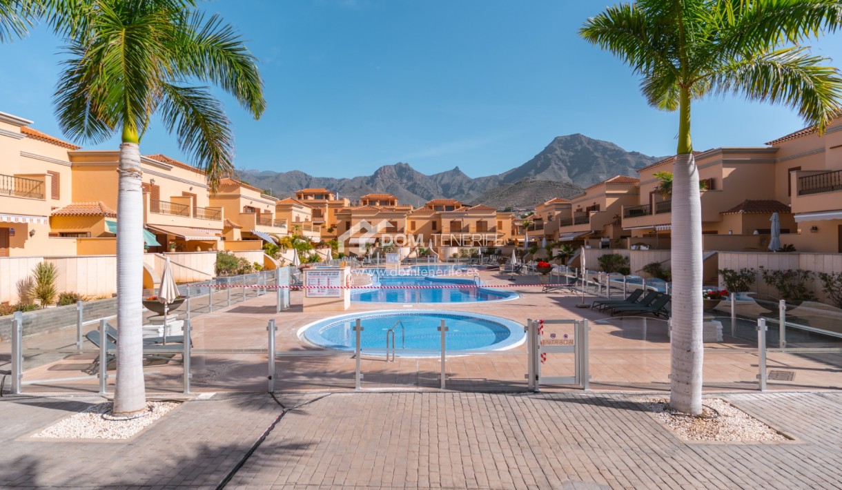 Wiederverkauf - Stadthaus -
Adeje - El Duque