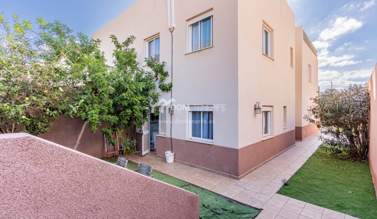 Location - Maison de ville -
Adeje - Fañabe Alto 