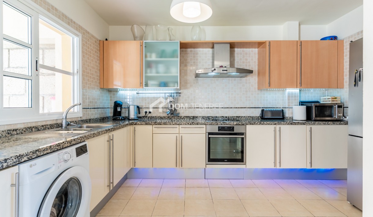 Sale - Townhouse -
Adeje - El Madroñal