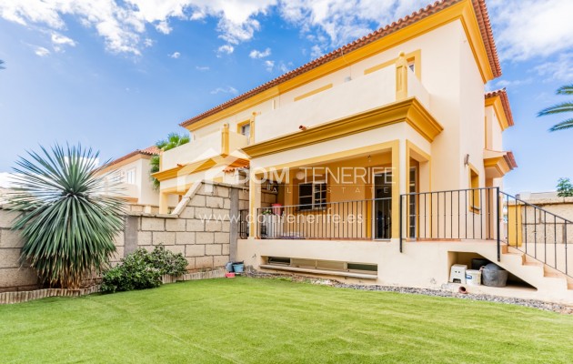 Sale - Townhouse -
Adeje - El Madroñal