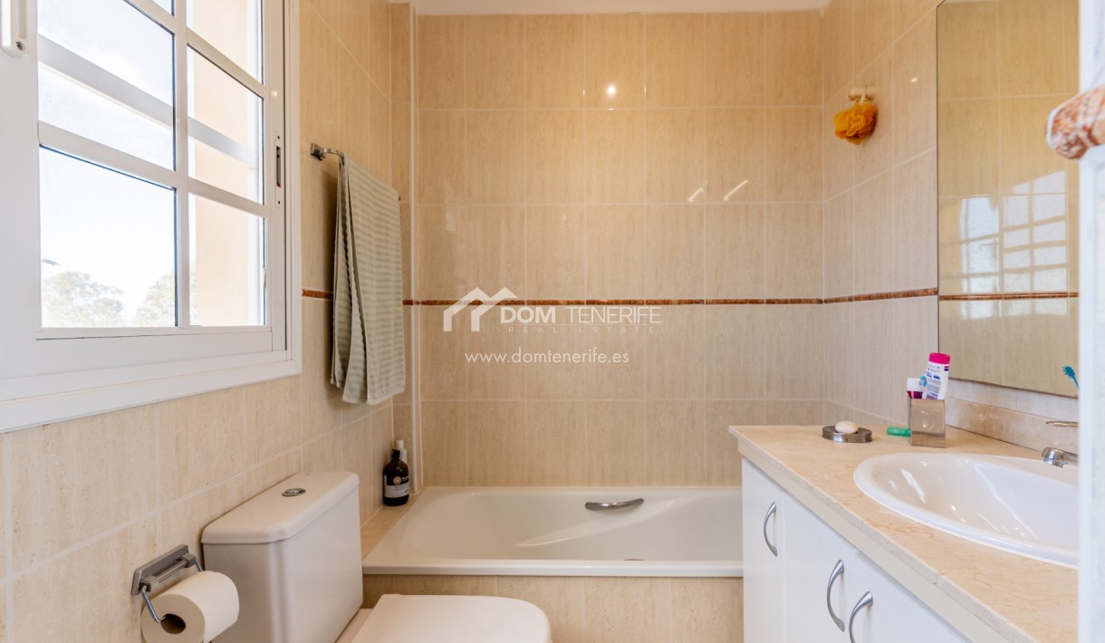 Sale - Townhouse -
Adeje - El Madroñal