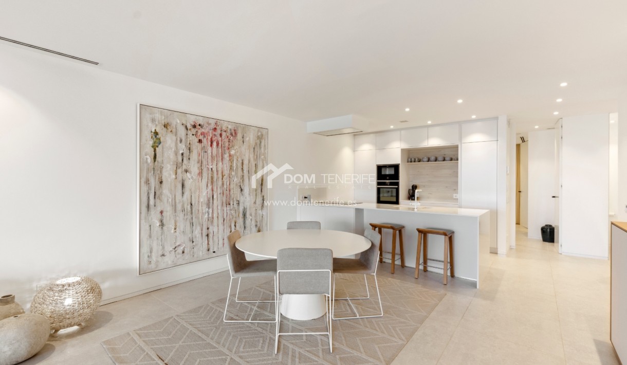 Revente - Plat -
Arona - Palm Mar