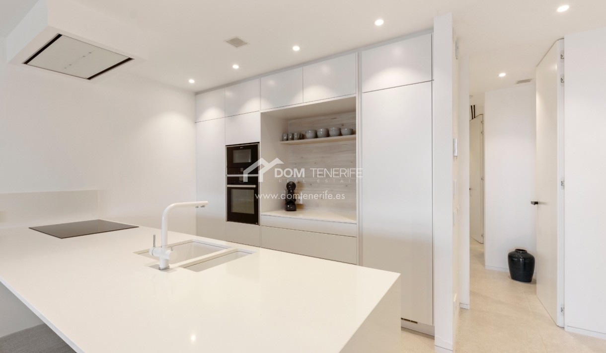 Revente - Plat -
Arona - Palm Mar